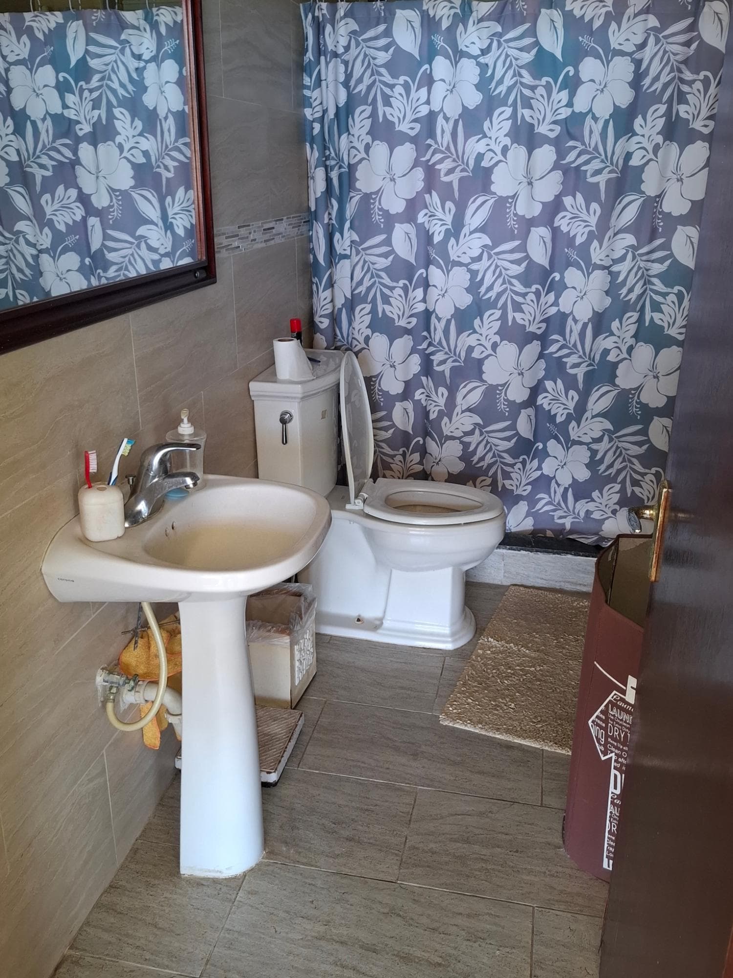 77 CARDIFF HALL, RENDEZVOUS photo 31