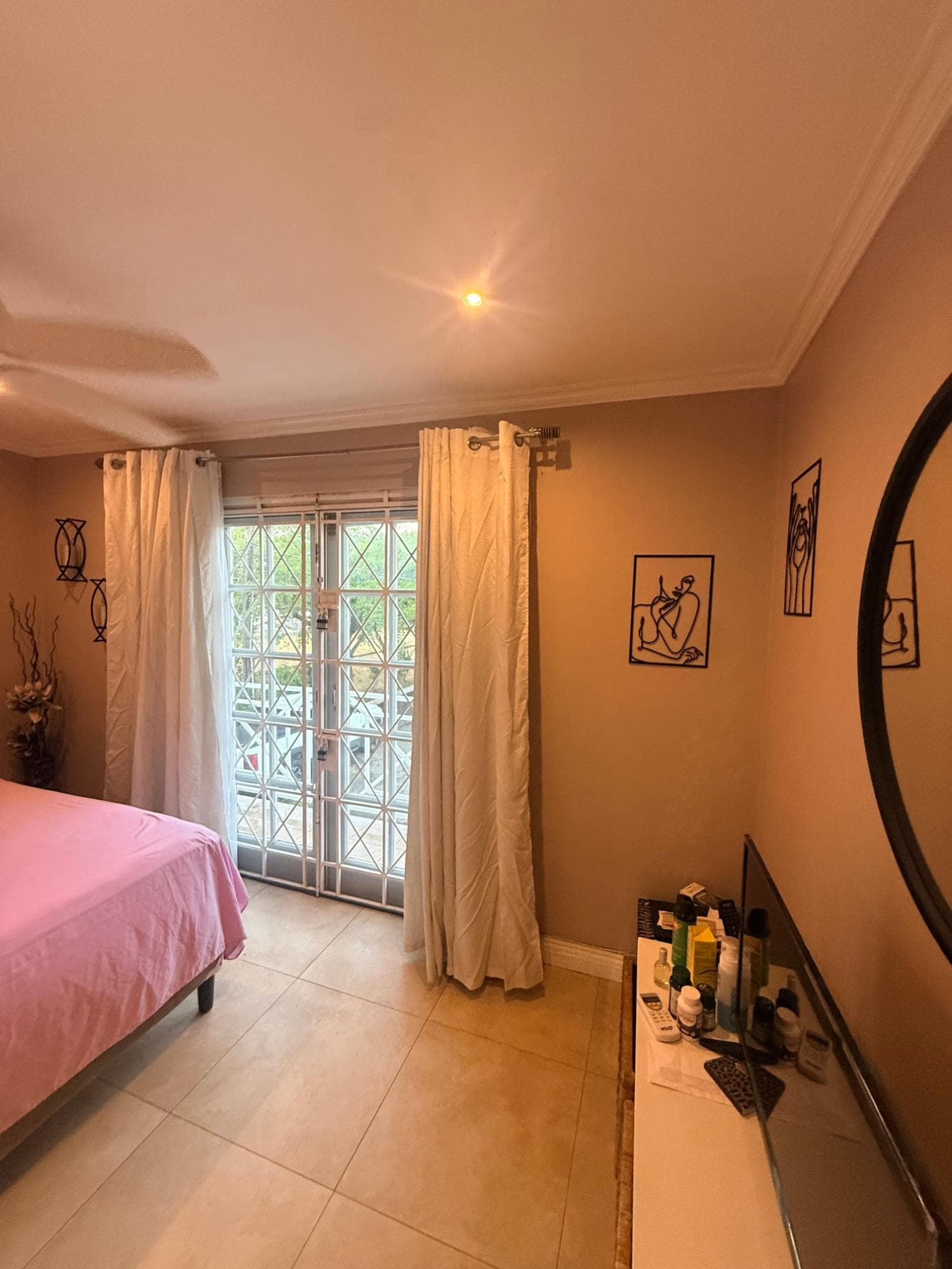 Unit 19, 1-3 WORTHINGTON TERRACE photo 10