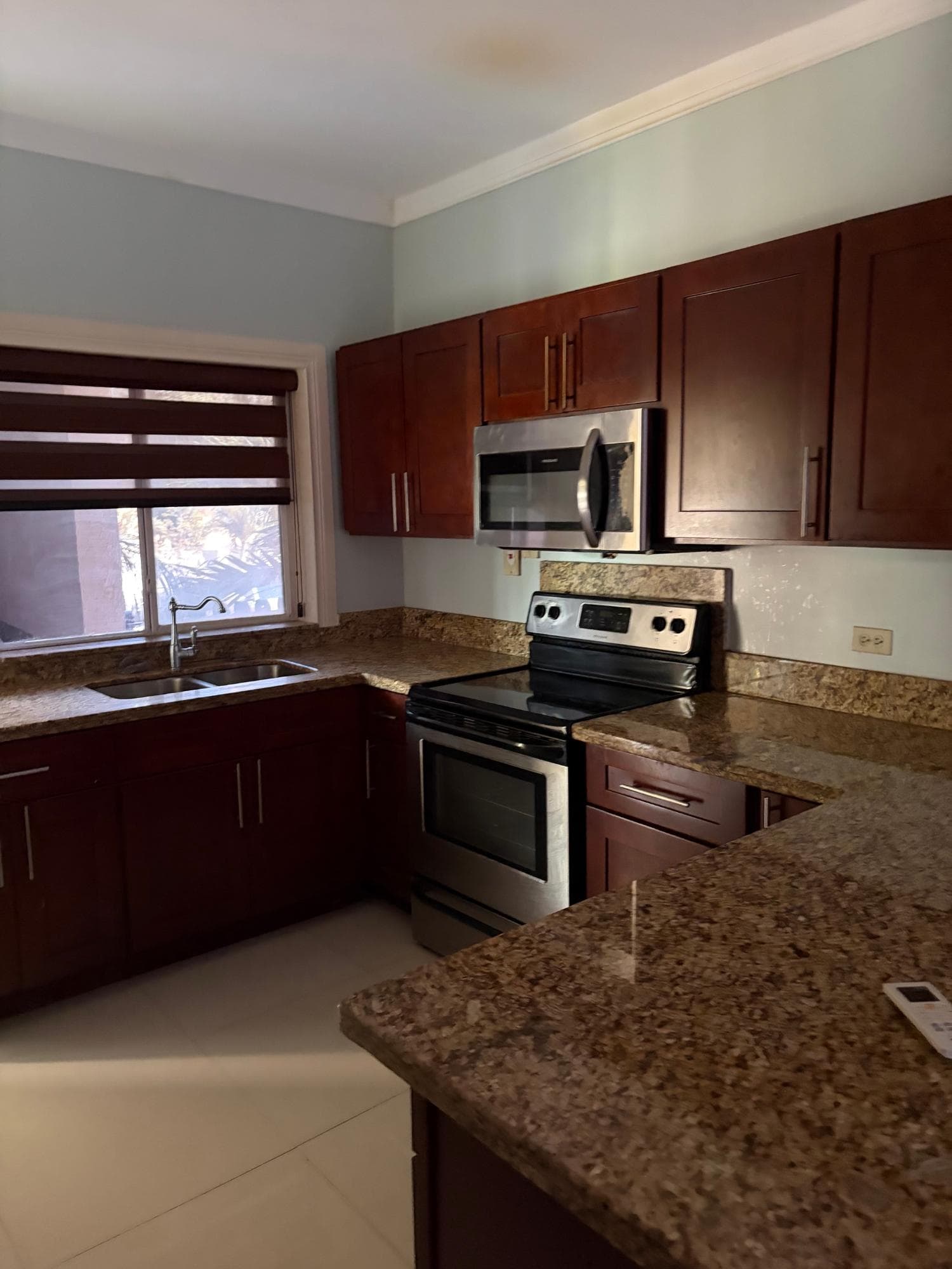 Unit 16, 7 DUKHARAN AVE, KGN 10 photo 10