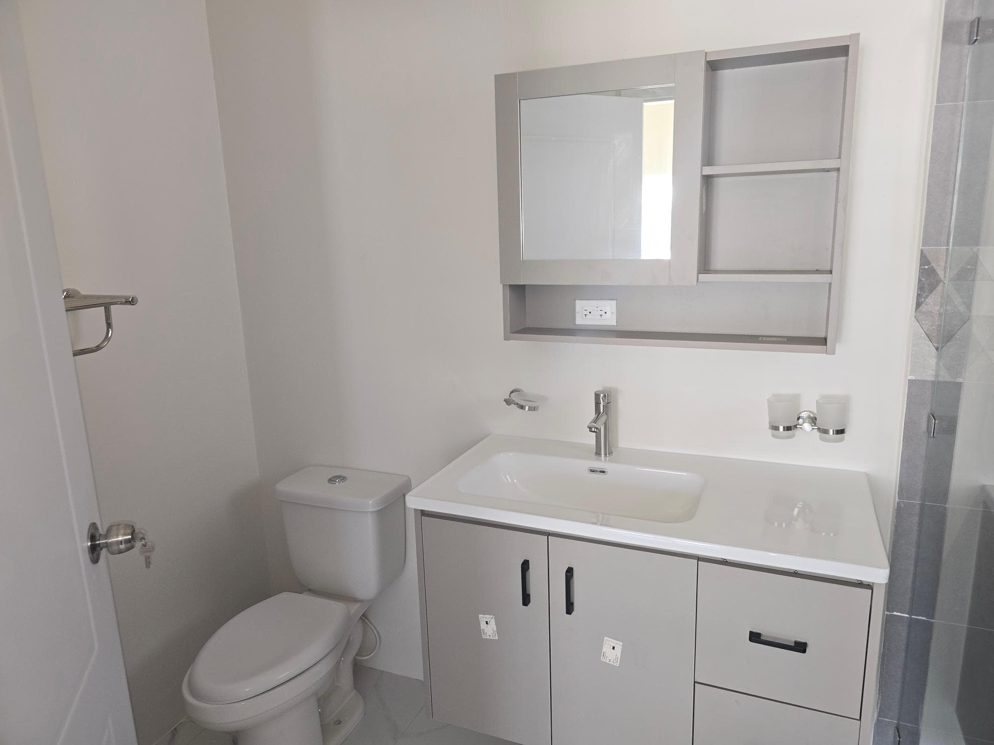 192 CORAL SPRING ESTATE photo 18