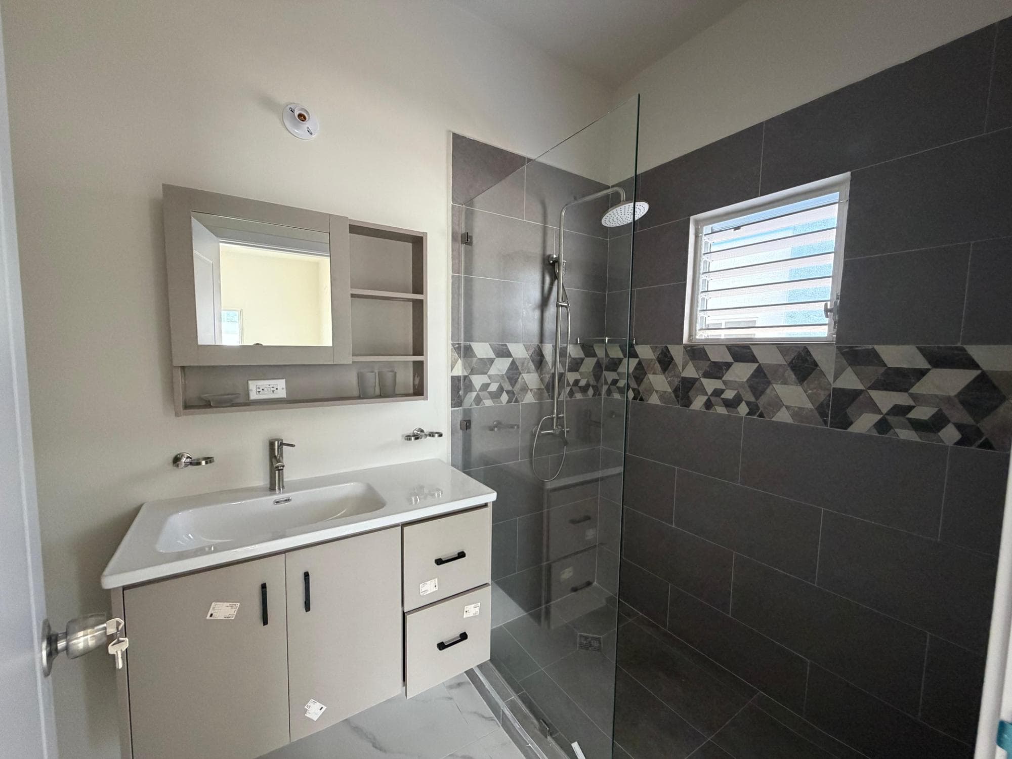 192 CORAL SPRING ESTATE photo 25