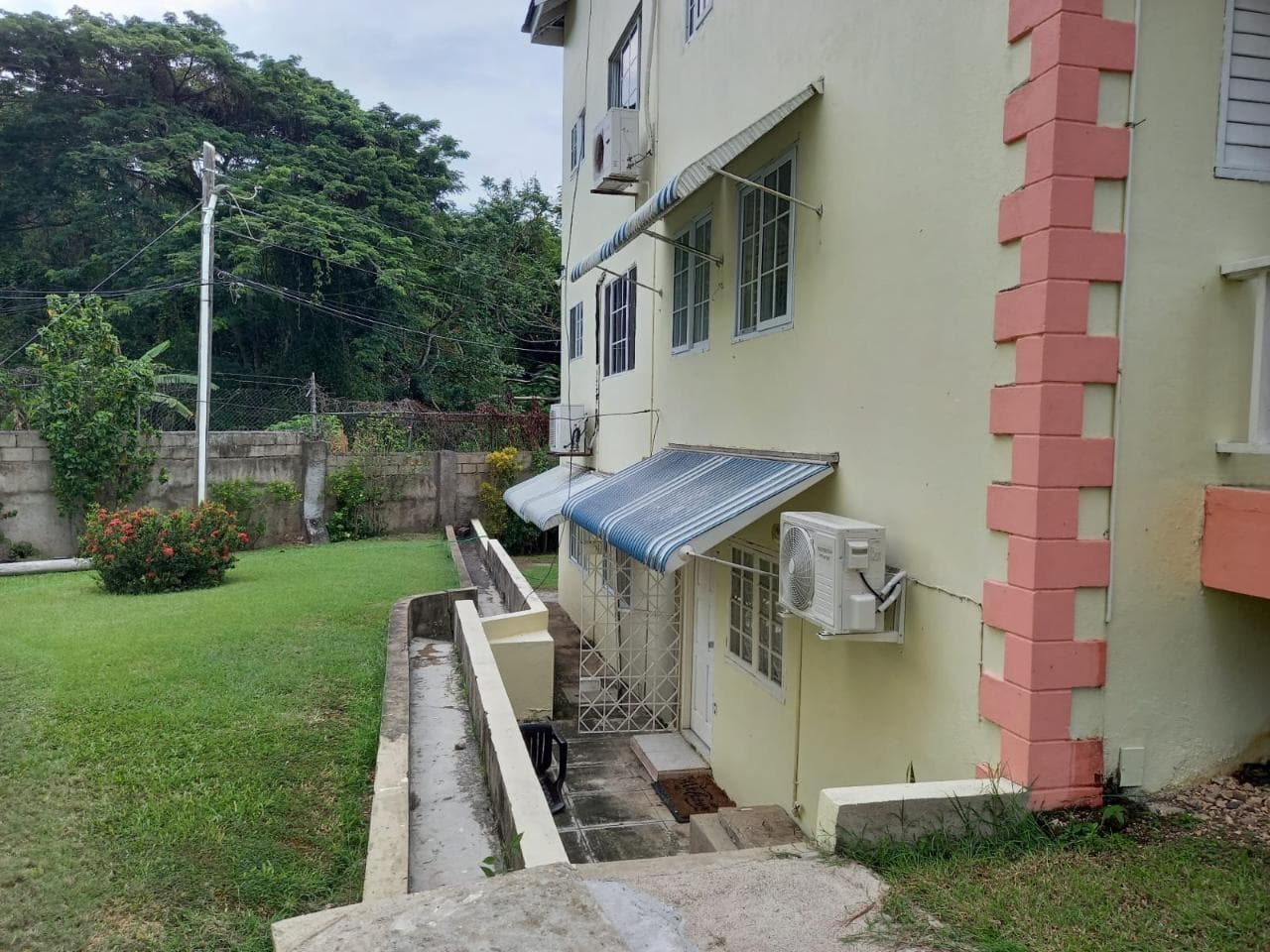 1c SHADES ROAD