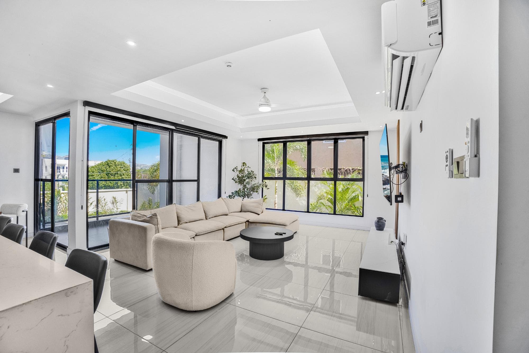 Unit 101, 3 KINGS DRIVE photo 10