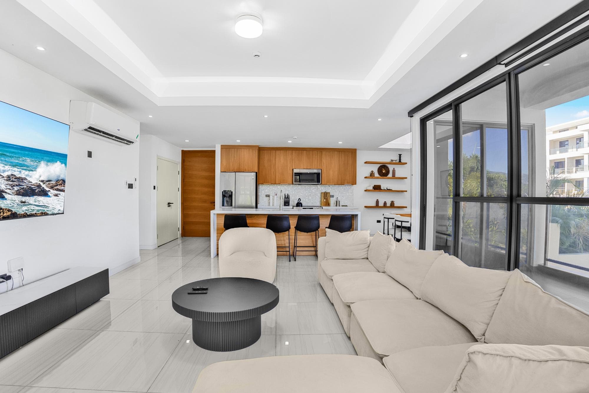 Unit 101, 3 KINGS DRIVE photo 12
