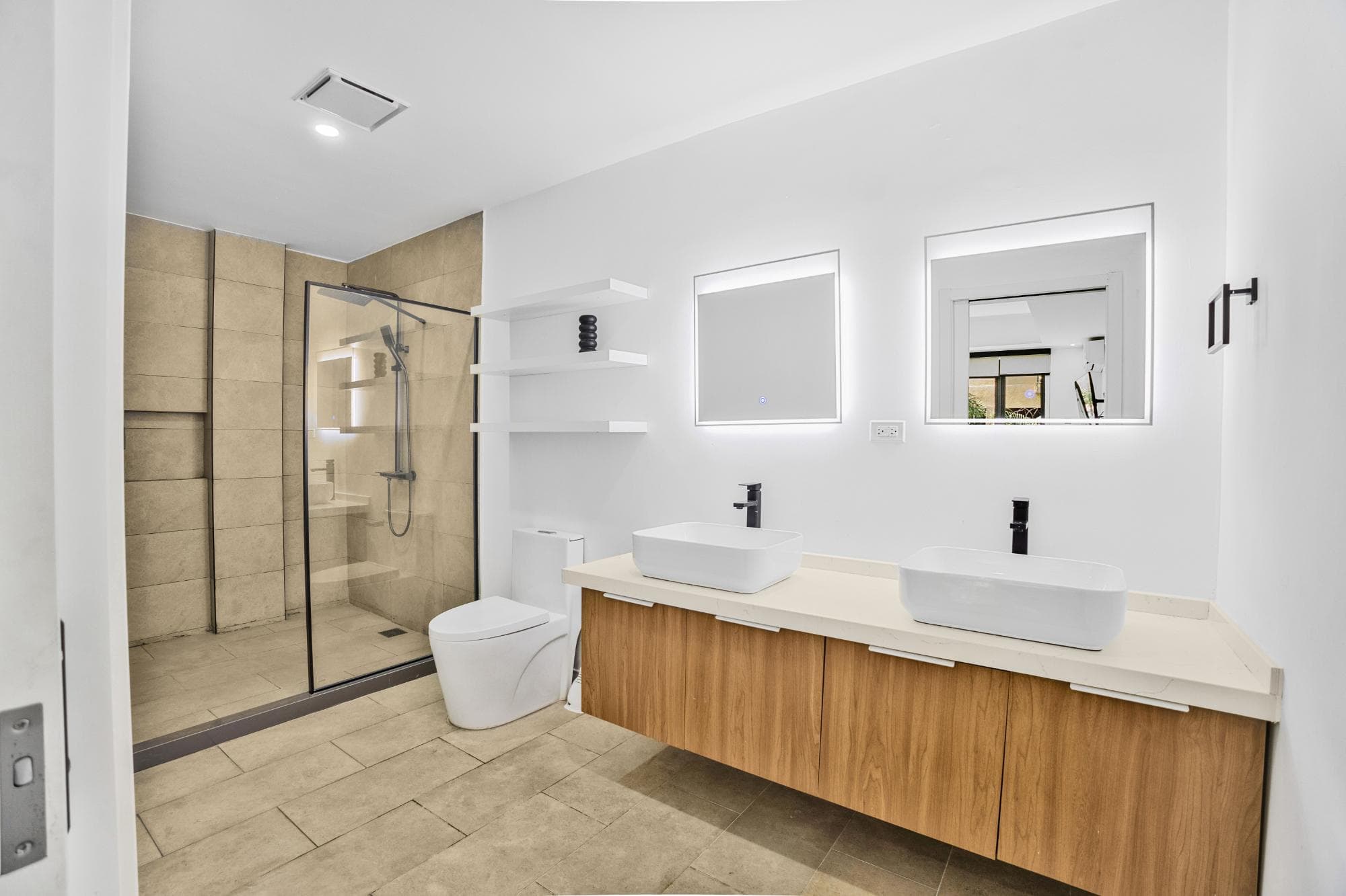 Unit 101, 3 KINGS DRIVE photo 26