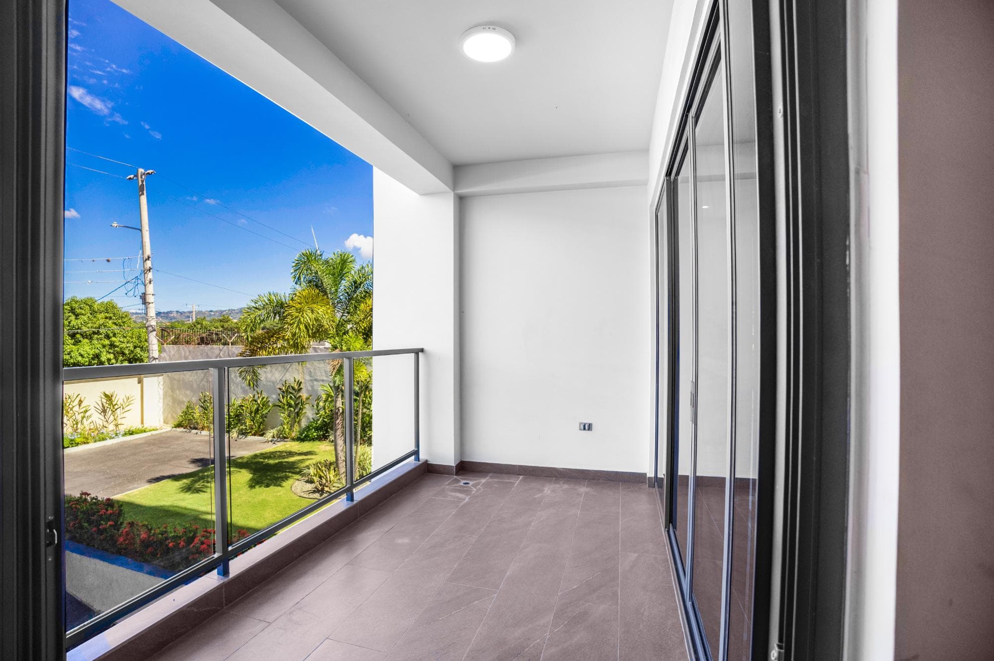 Unit 101, 3 KINGS DRIVE photo 7