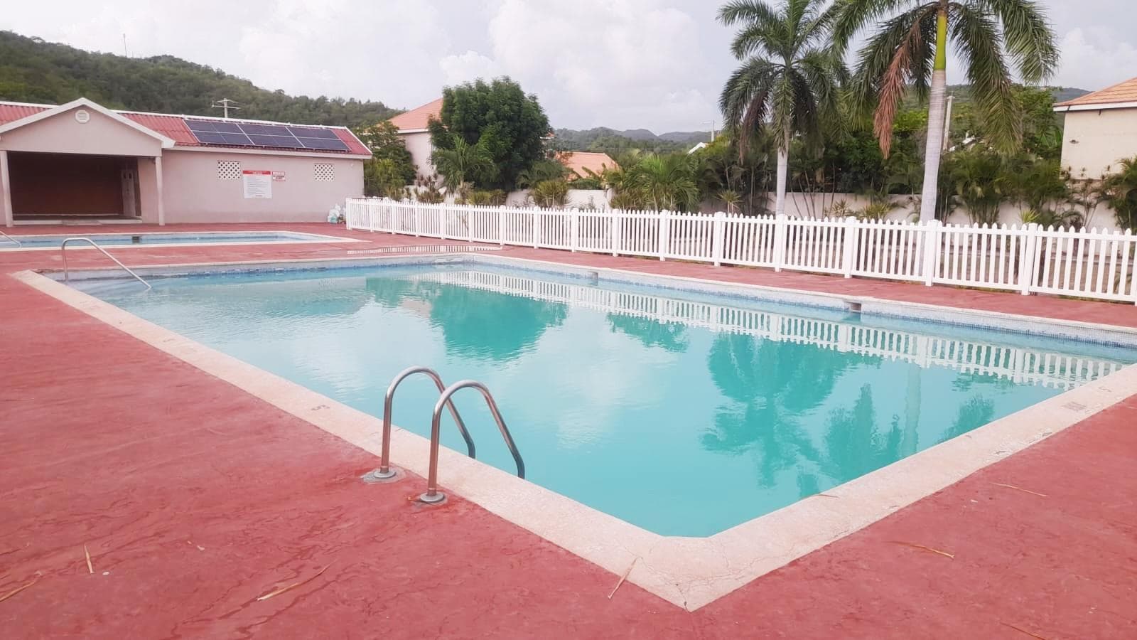 75 F CAYMANAS COUNTRY CLUB EST photo 6
