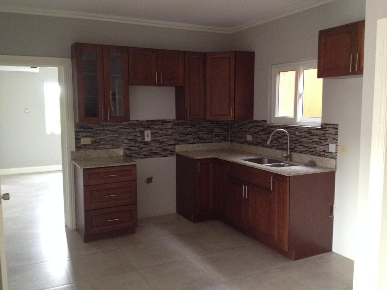 Unit 18, 15 OTTAWA AVENUE photo 3