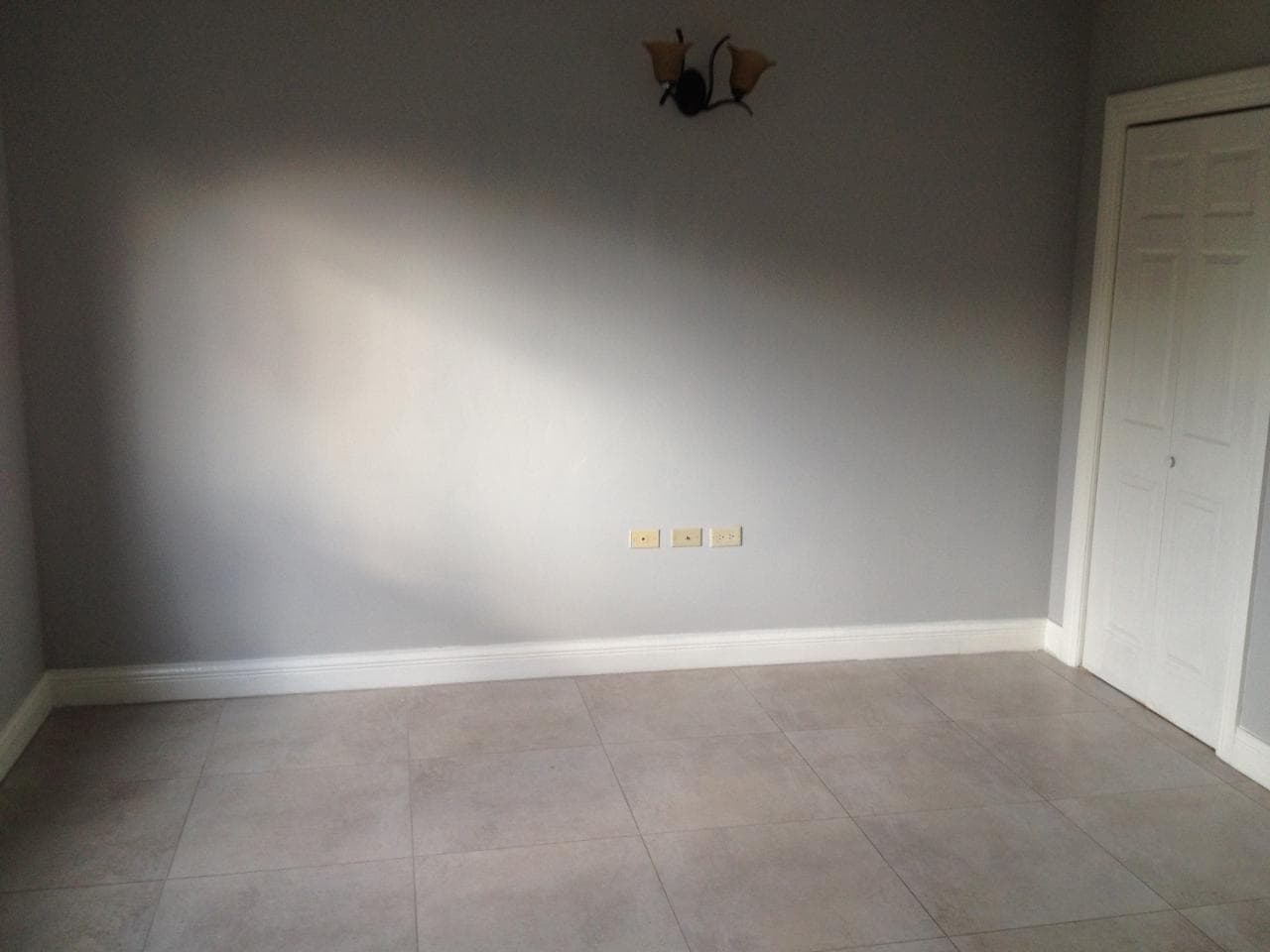 Unit 18, 15 OTTAWA AVENUE photo 7