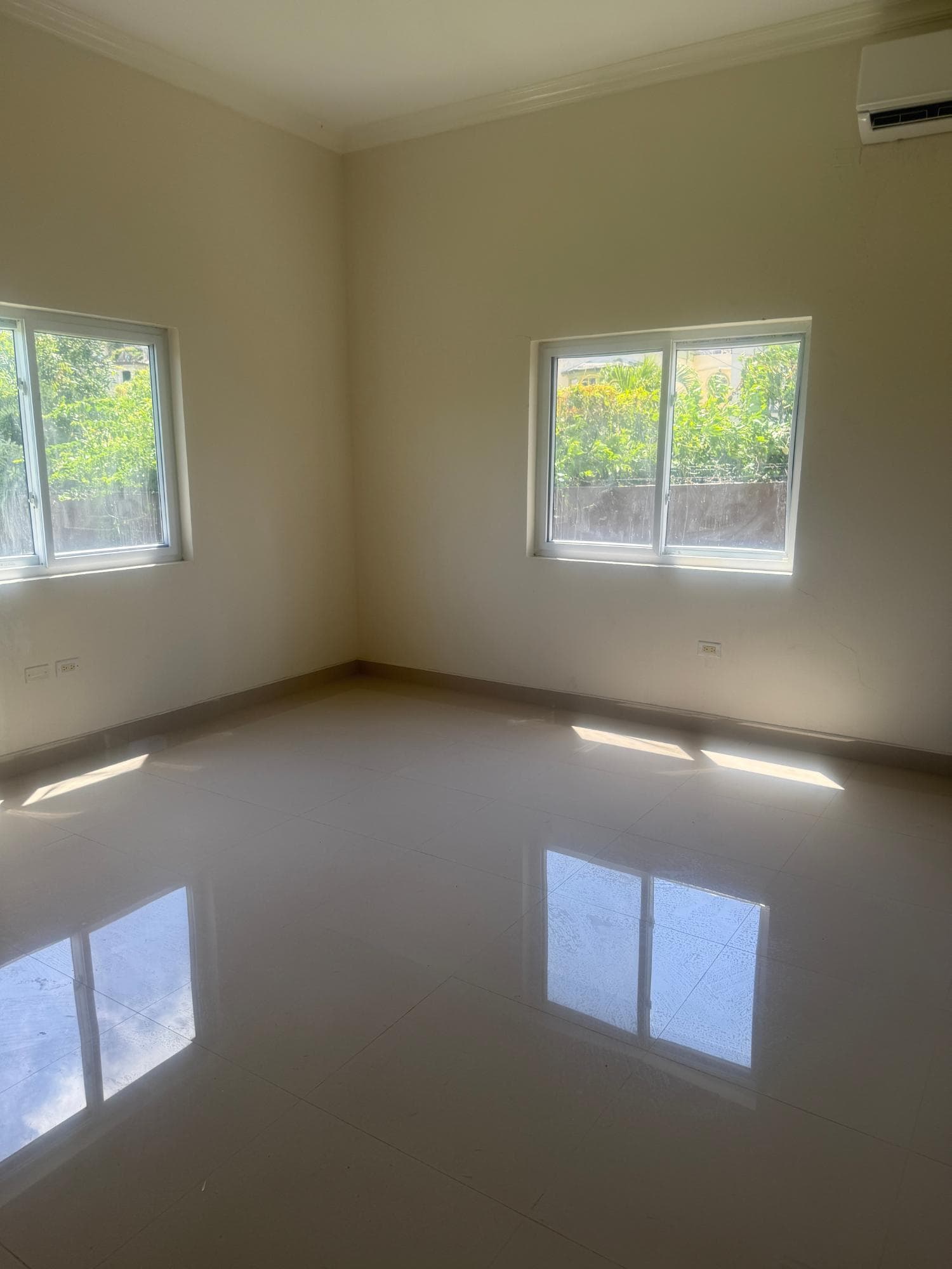Unit 6, 33 GROVENOR TERRACE photo 6