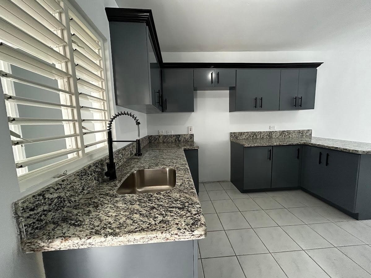 Unit 4, 8 CASSANDRA AVENUE photo 10