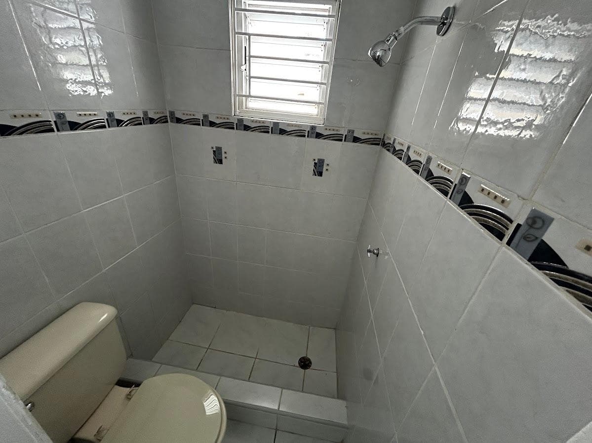 Unit 4, 8 CASSANDRA AVENUE photo 27