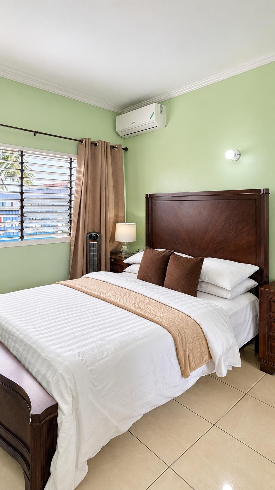 Unit 26, 15-15A KENSINGTON CRESCENT photo 10