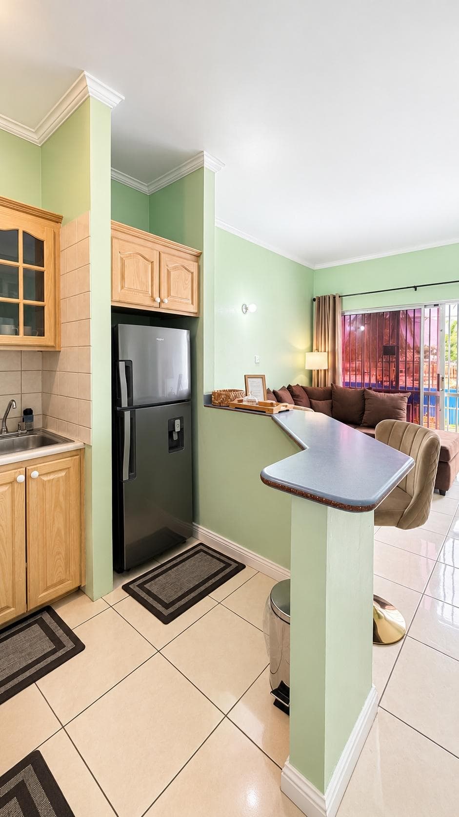 Unit 26, 15-15A KENSINGTON CRESCENT photo 6