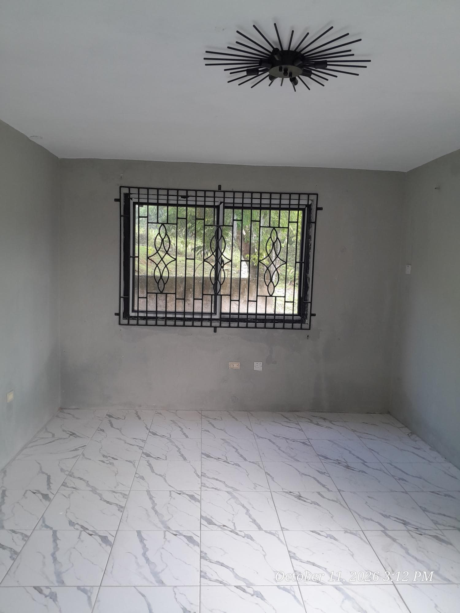 142 WESTGATE HILL photo 4