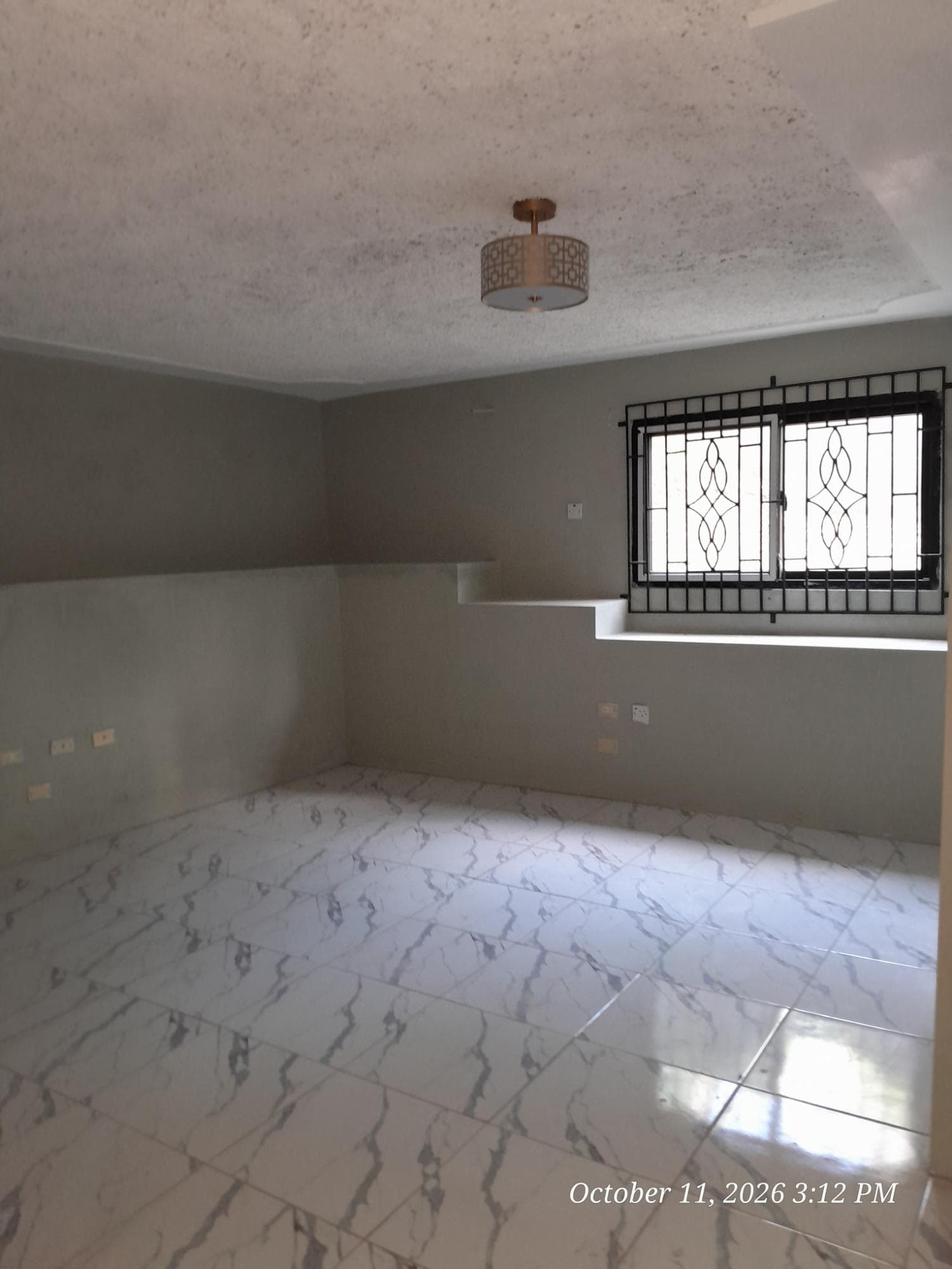 142 WESTGATE HILL photo 7