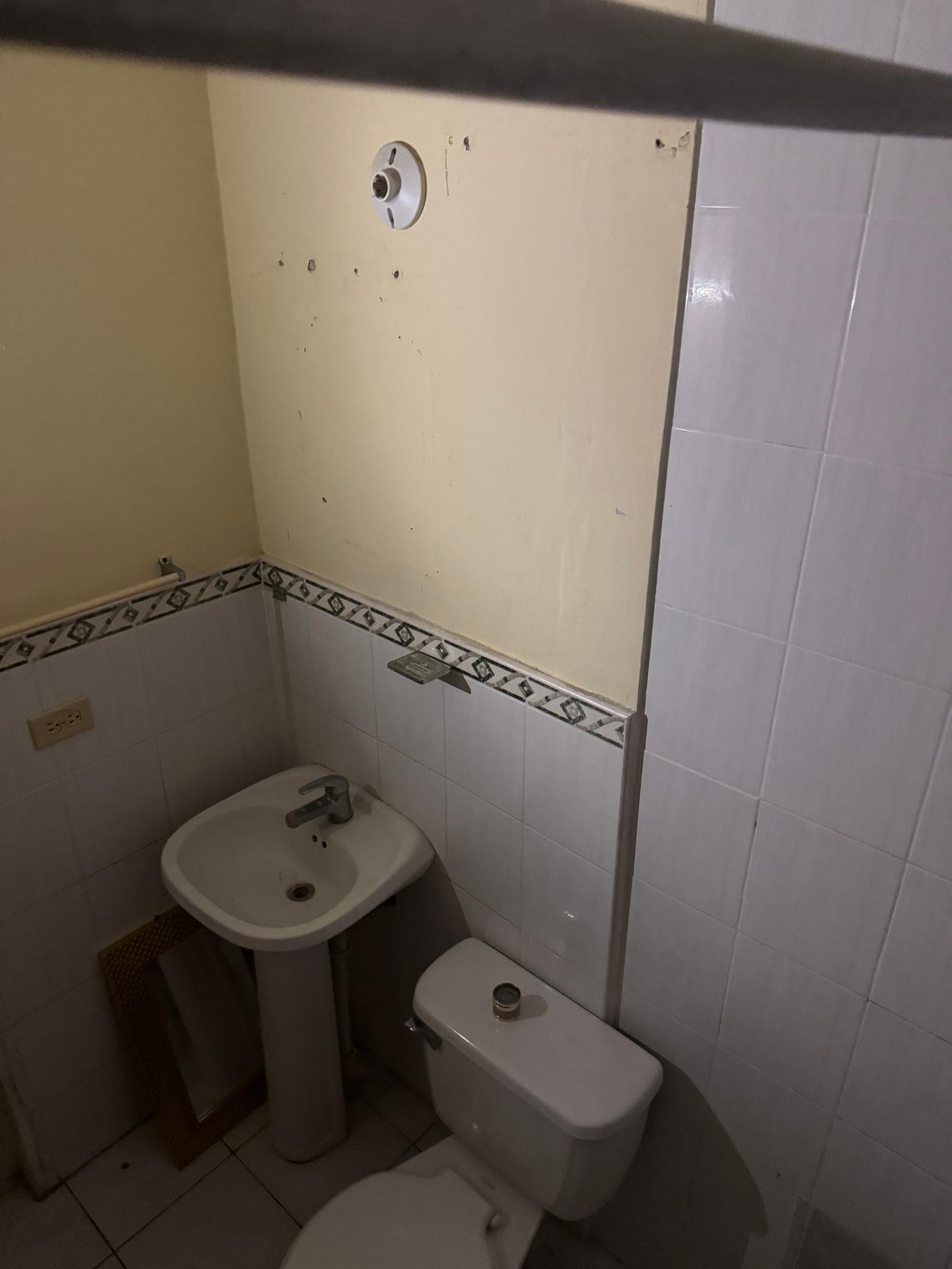 301 ANTIGUA AVENUE, CORNWALL photo 28