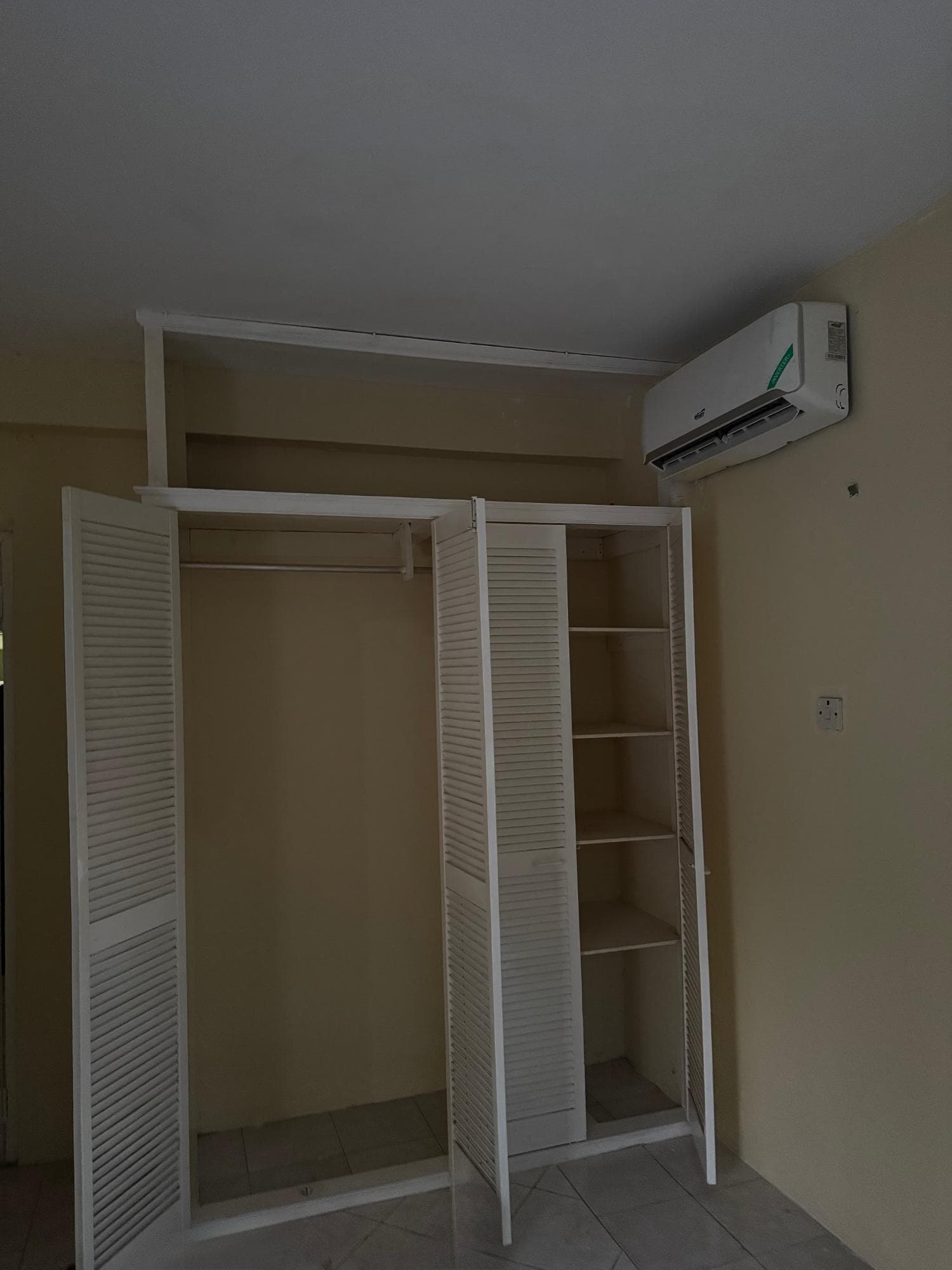 301 ANTIGUA AVENUE, CORNWALL photo 39