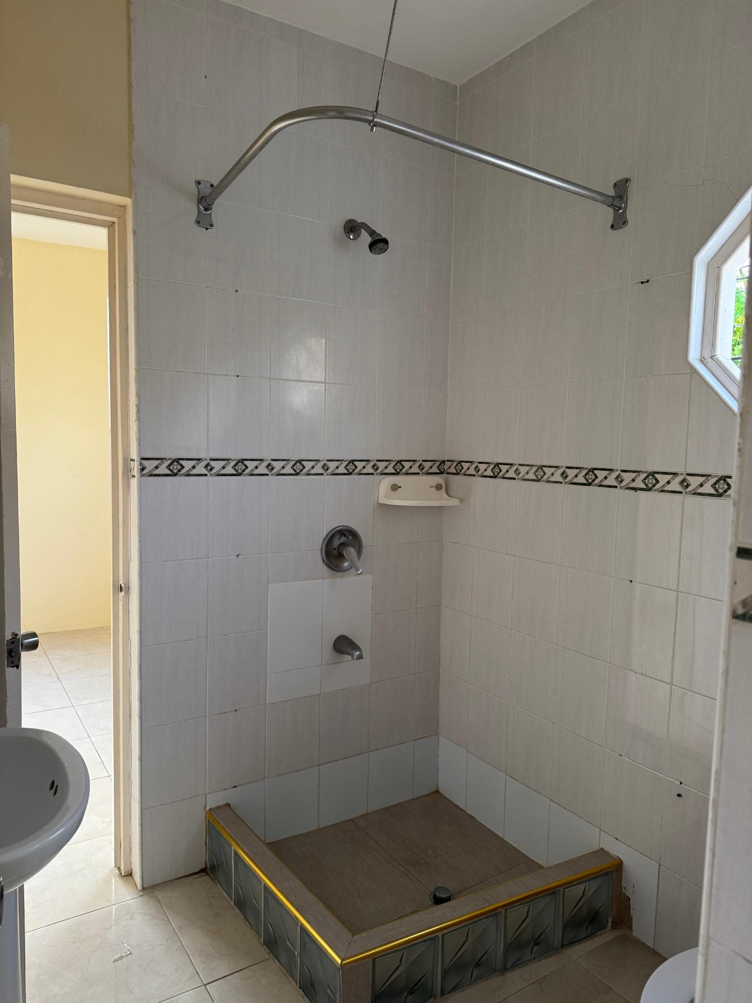 301 ANTIGUA AVENUE, CORNWALL photo 54