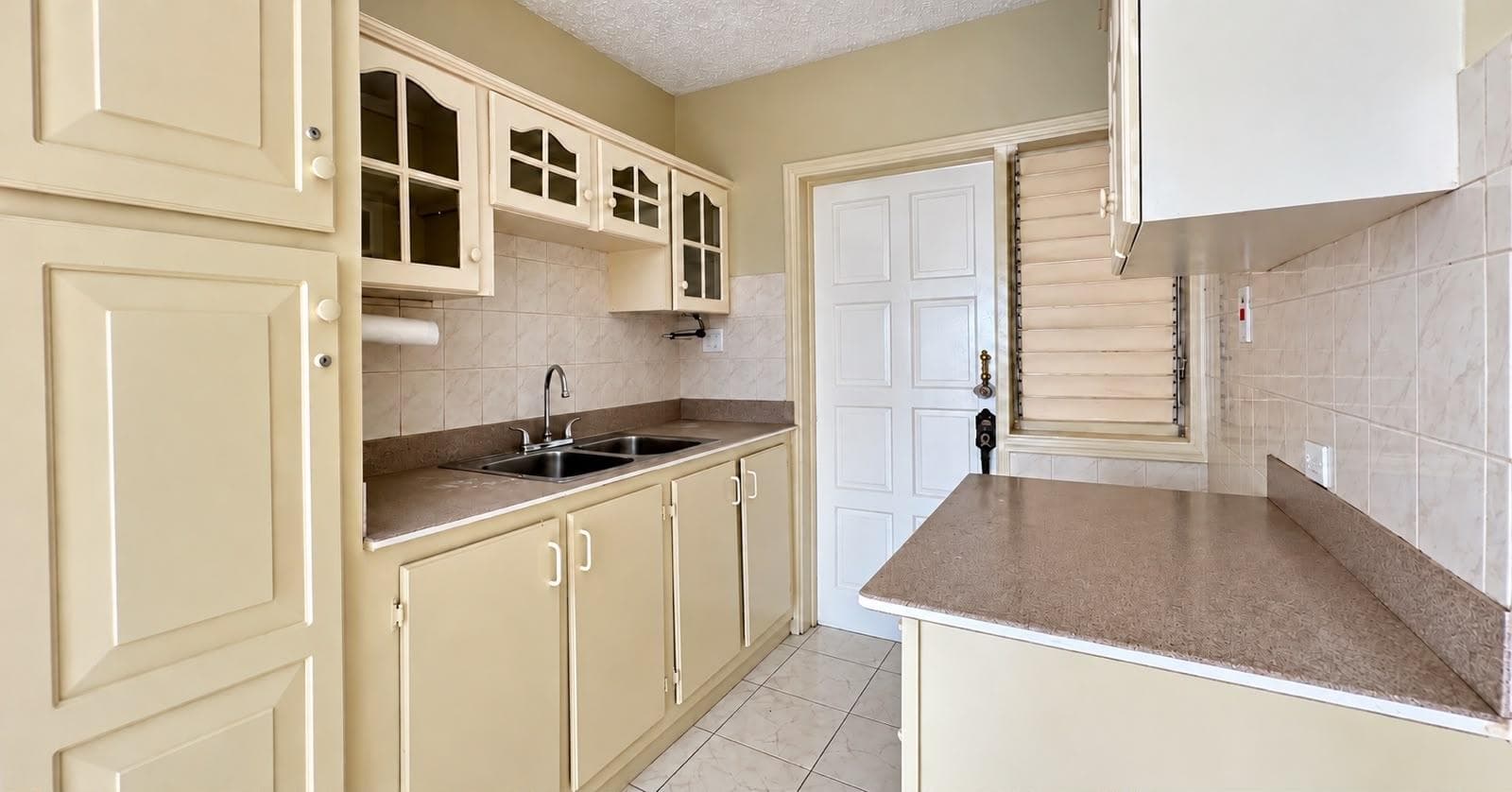 Unit 17, PATRICK HEIGHTS MANOR photo 4
