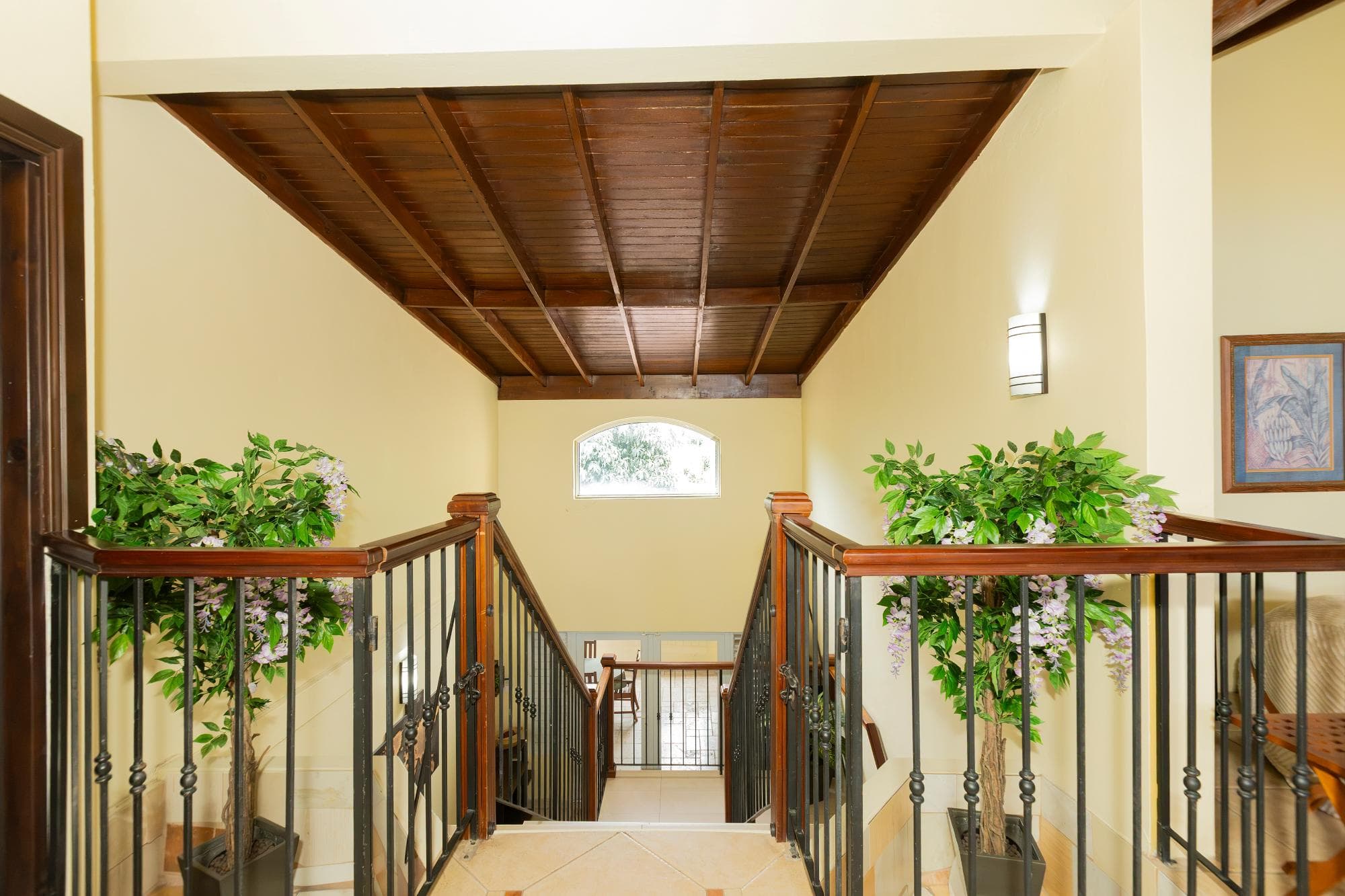 SANDHURST CRESCENT photo 11