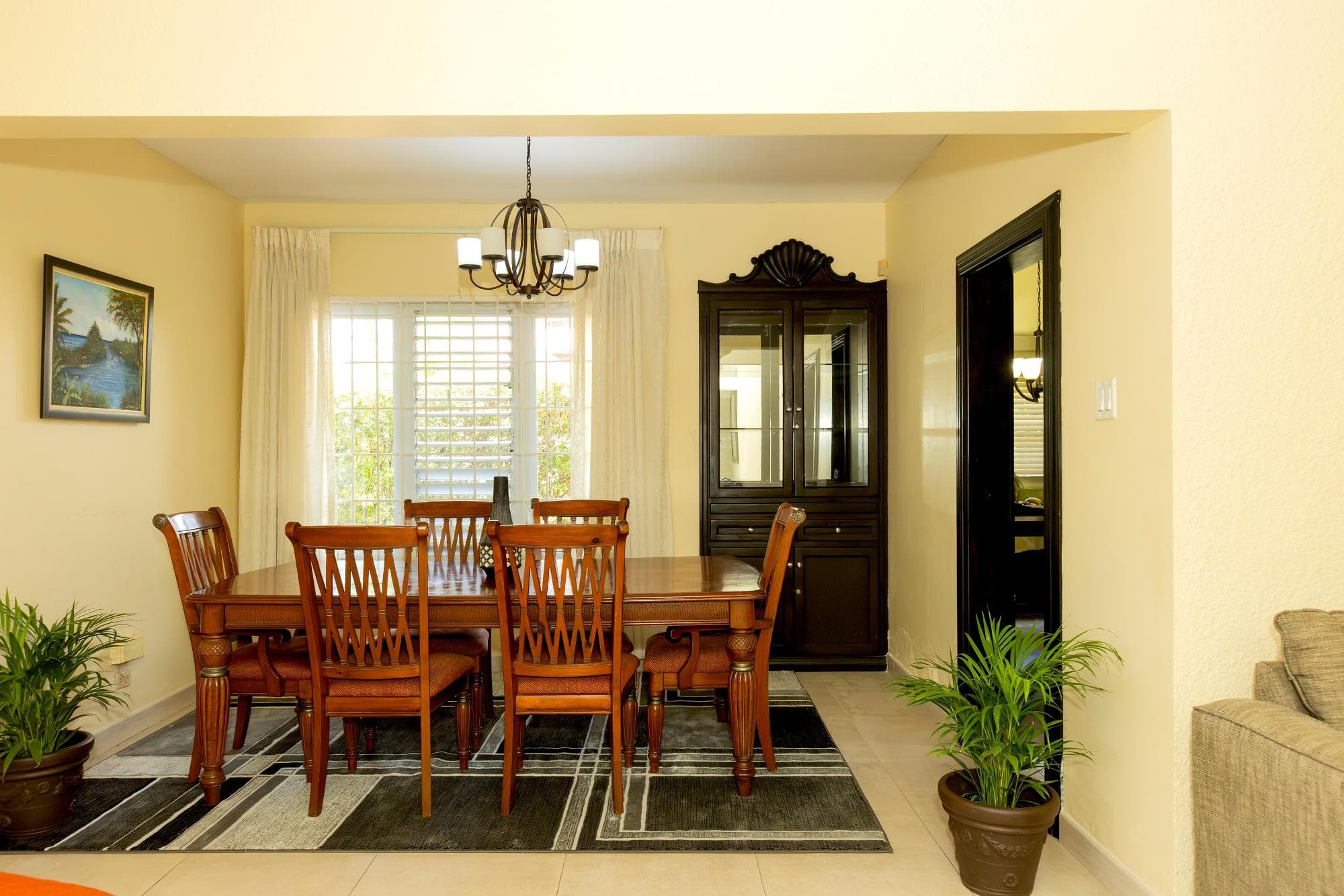 SANDHURST CRESCENT photo 6