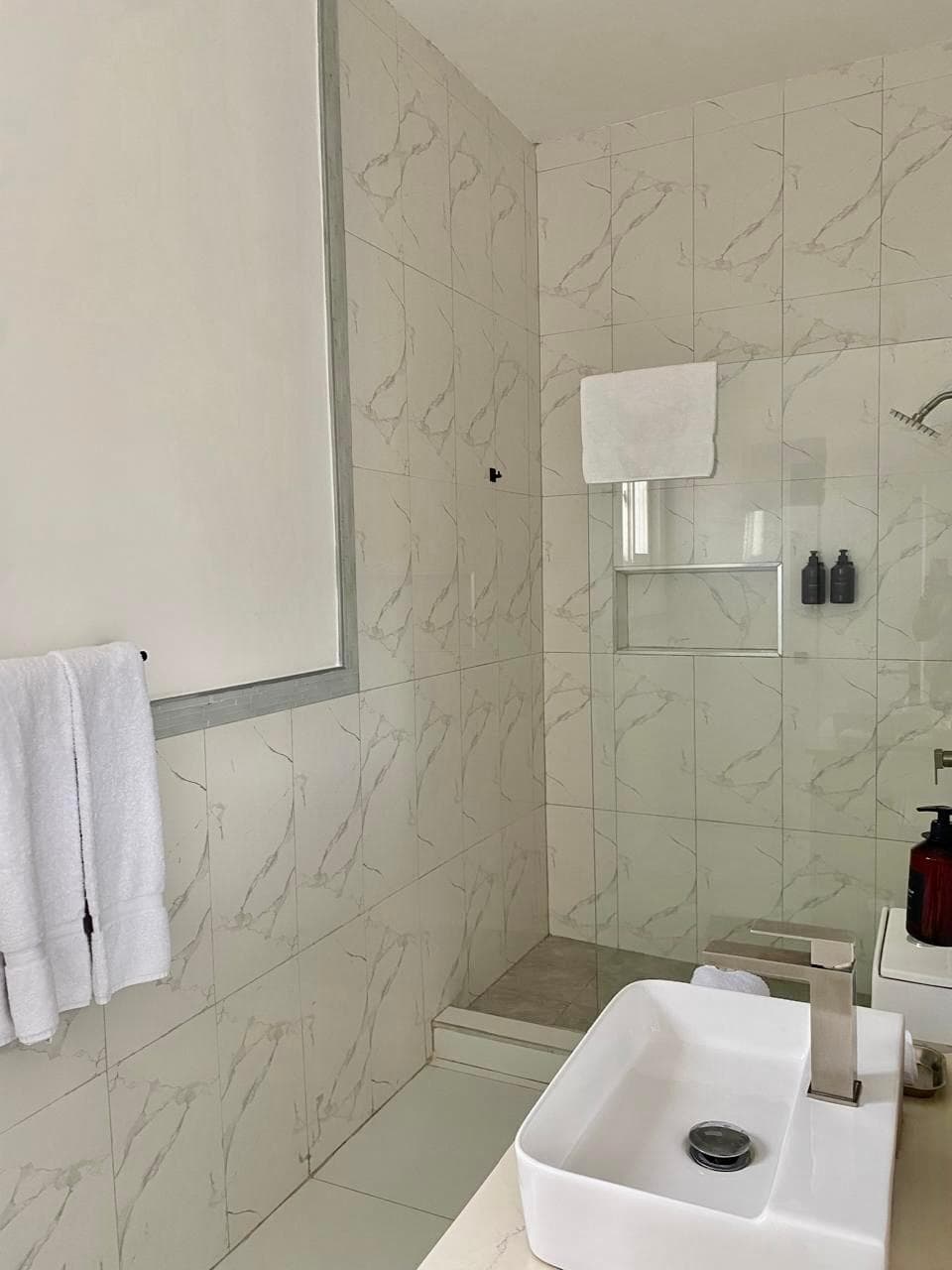 28 WAKEFIELD CRESCENT, KINGS photo 22