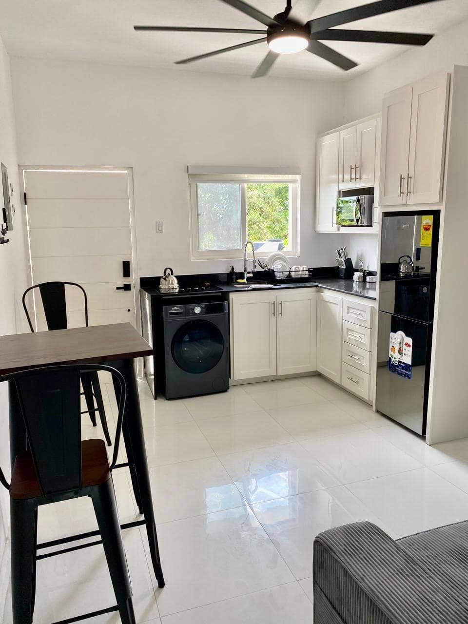 28 WAKEFIELD CRESCENT, KINGS photo 3