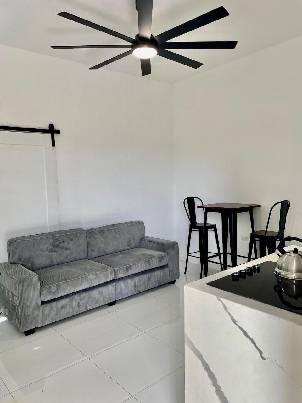 28 WAKEFIELD CRESCENT, KINGS photo 7