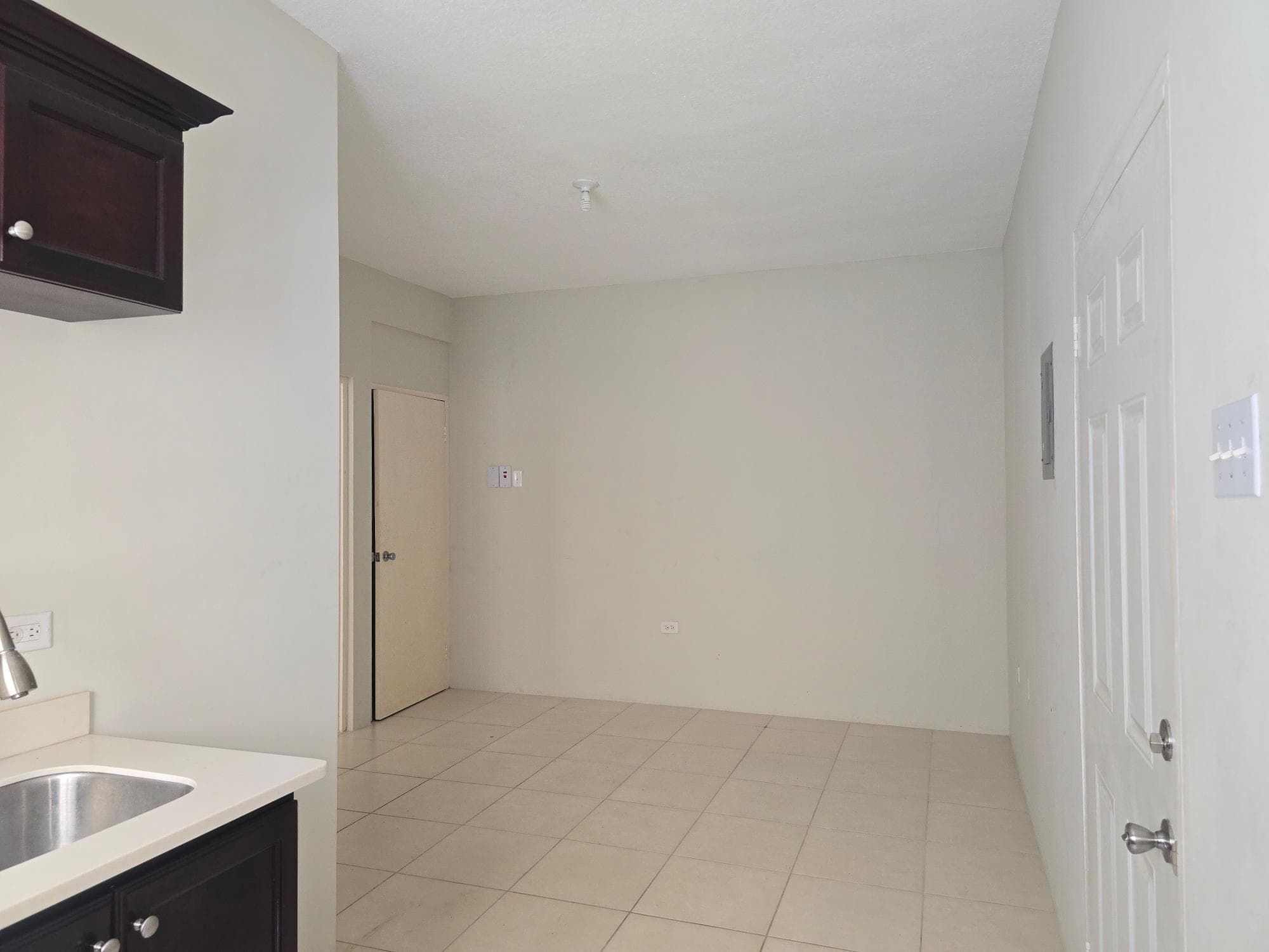 Unit Apt 2, 133 PINE BOULEVARD photo 7