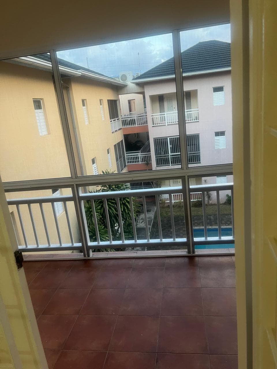 Unit B12, 65 LADY MUSGRAVE ROAD photo 5