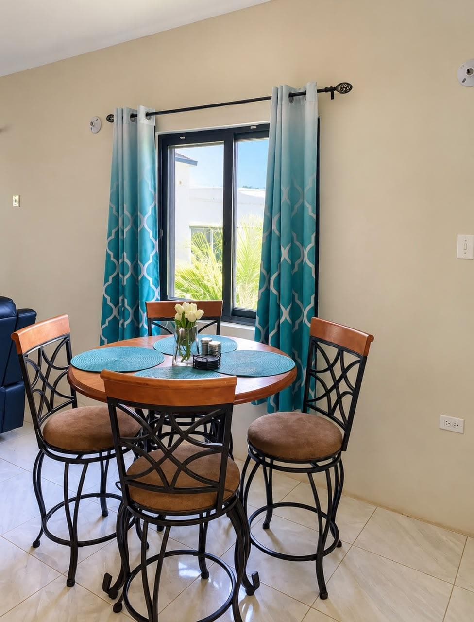 Unit 25, CAMELOT VILLAGE photo 4